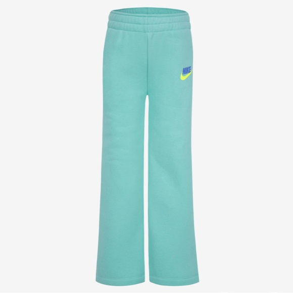 NWT Nike 2pc Set - Picture 4 of 14